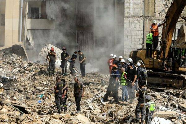 16 Killed in Israeli Airstrike on Lebanese Municipal Building Amid Escalating Conflict